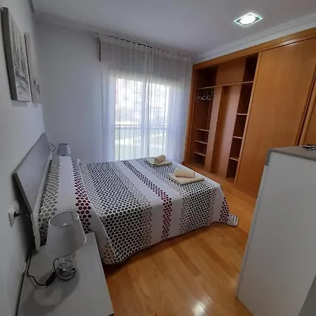 アパート Piso Nuevo En Moaña