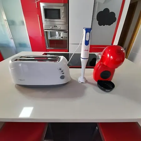 Piso Nuevo En アパート *